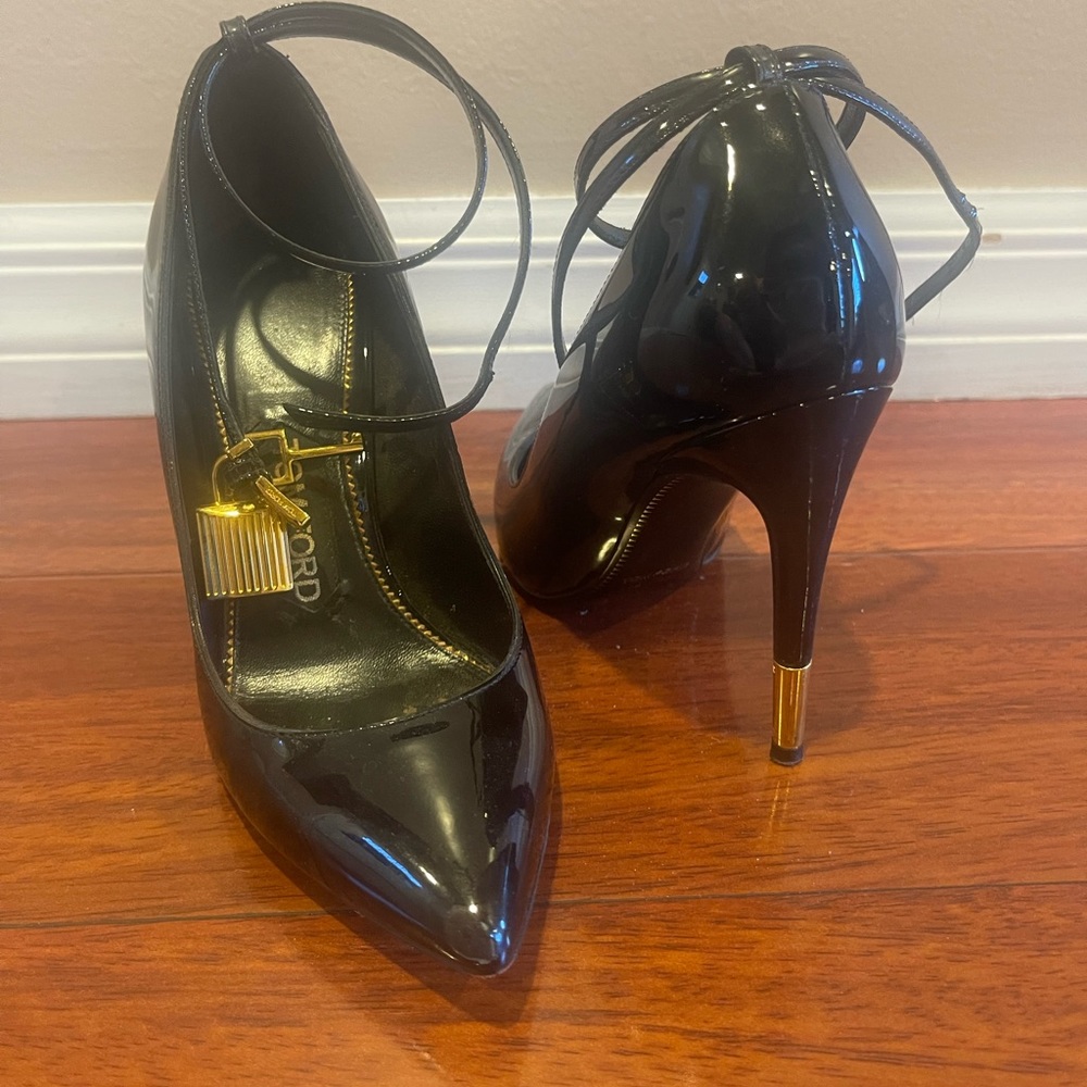 Tom ford pumps